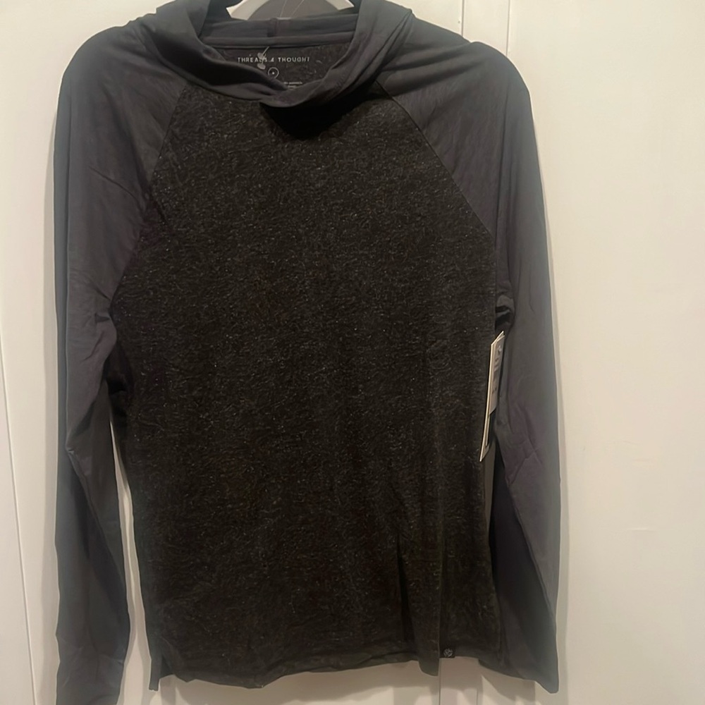 NWT Men’s THREADS 4 THOUGHT color block lightweight gray heathered hoodie shirt